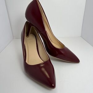 Wild Diva Lounge Burgundy Stiletto Pumps Size 8.5